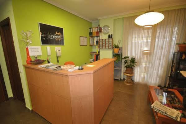 Hostal Los Infantes Salamanca Bagian luar foto